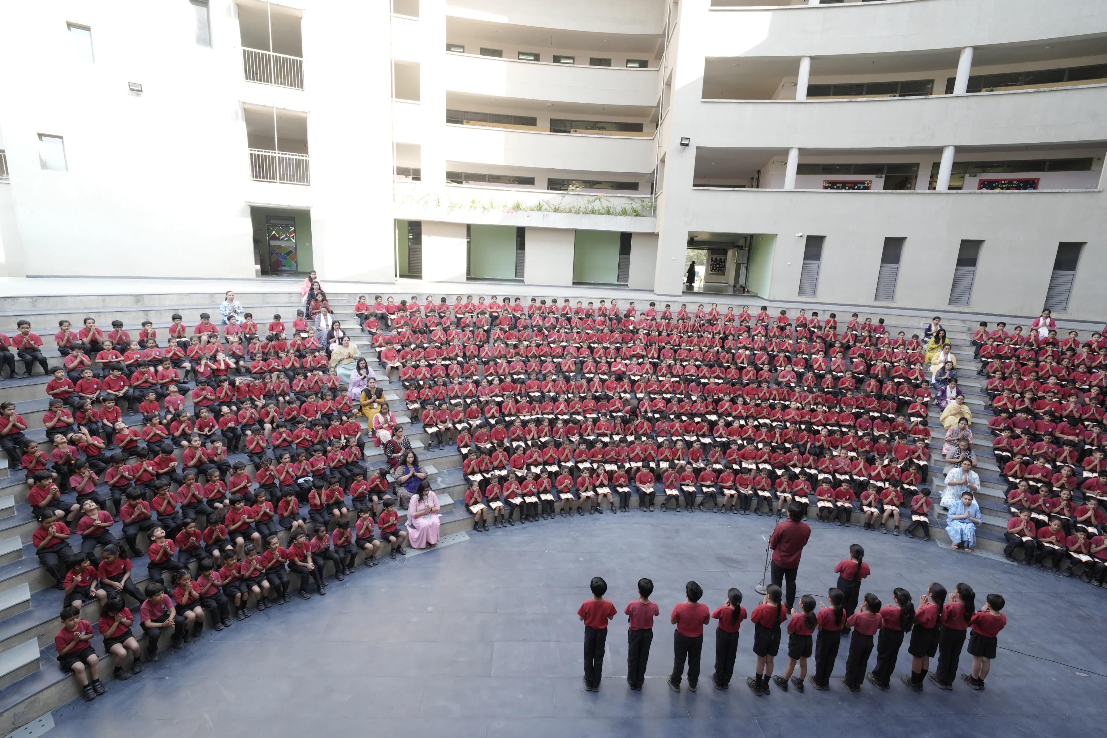 Students in the amphitheatre